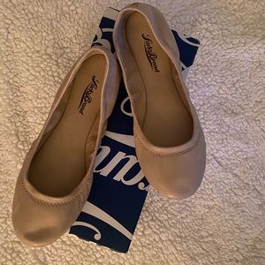Brand new nude color flats. Lucky brand. Size 6.